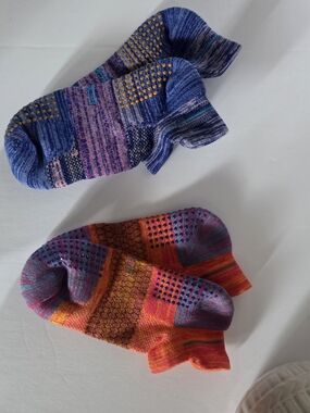 Women's Non-Slip Bomba Colorblock Ankle Socks - Blue & Orange